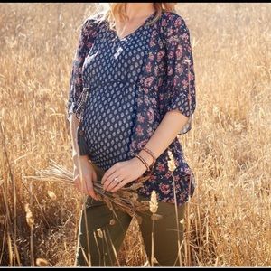 Jessica Simpson Maternity blouse